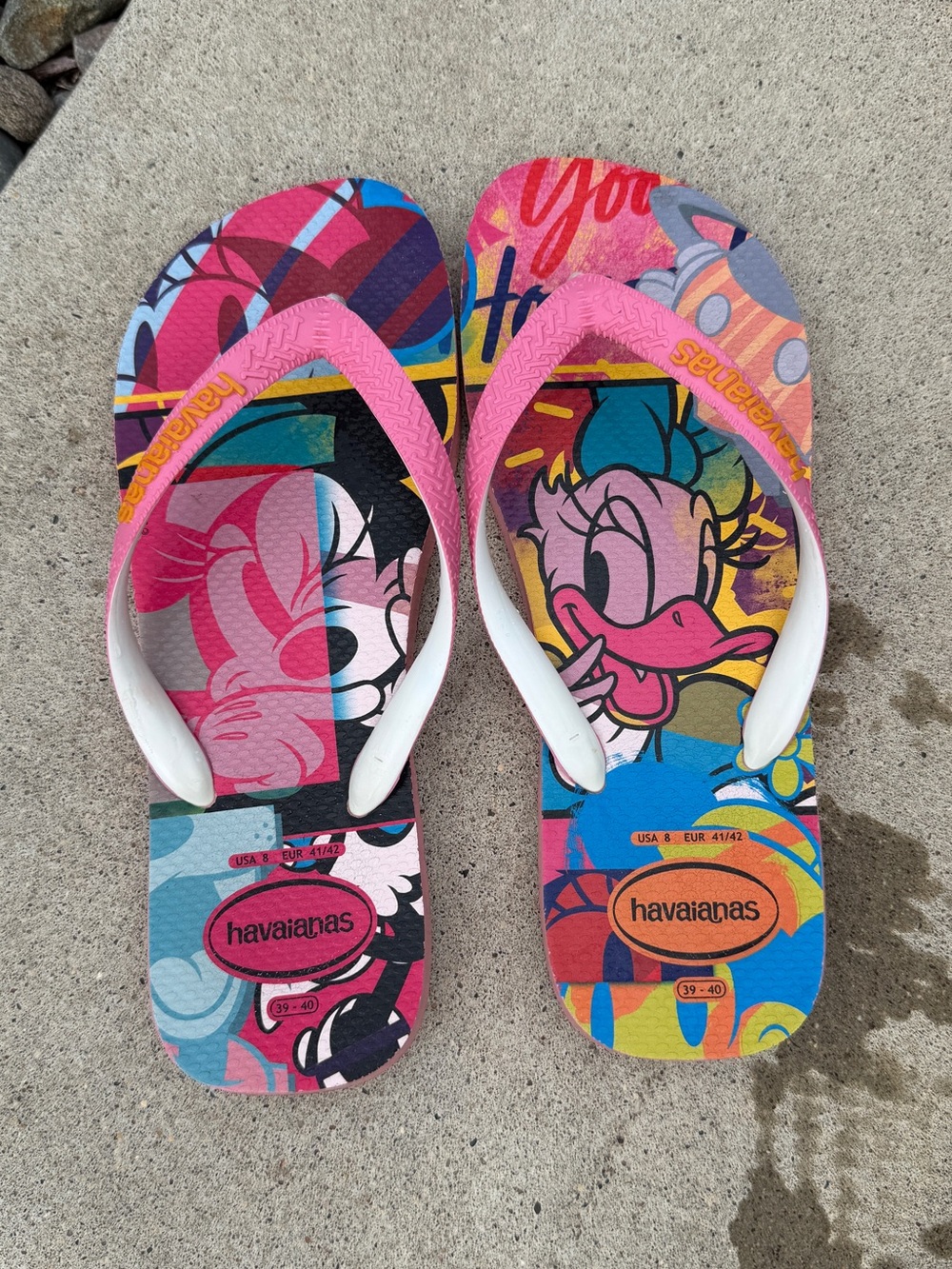 Havaianas womens Pink Multi Daisy Duck Flip Flops